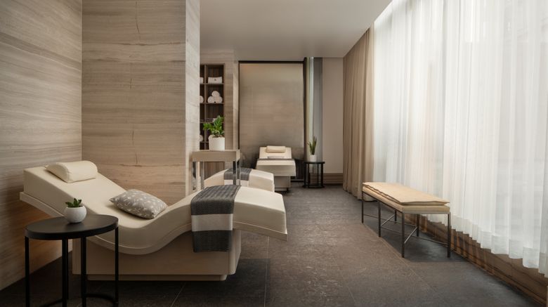 <b>Four Seasons Hotel Toronto Spa</b>. Images powered by <a href="https://www.leonardoworldwide.com/" title="Leonardo Worldwide" target="_blank">Leonardo</a>.