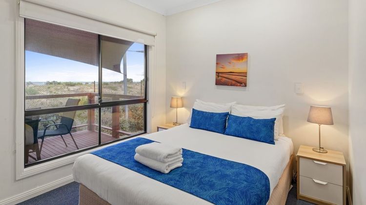 Discovery Parks Adelaide Beachfront Room
