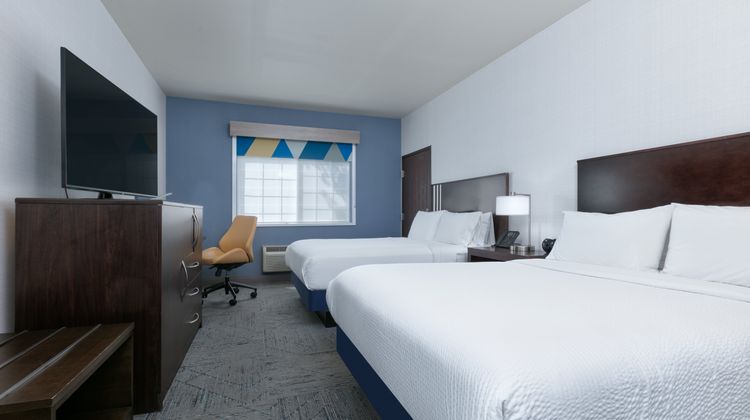 Holiday Inn Express Spokane Valley Room