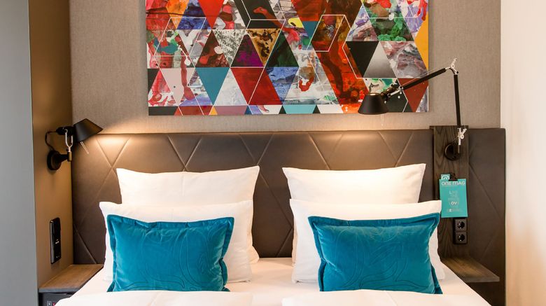 <b>Motel One Frankfurt-Roemer Room</b>. Images powered by <a href="https://www.leonardoworldwide.com/" title="Leonardo Worldwide" target="_blank">Leonardo</a>.