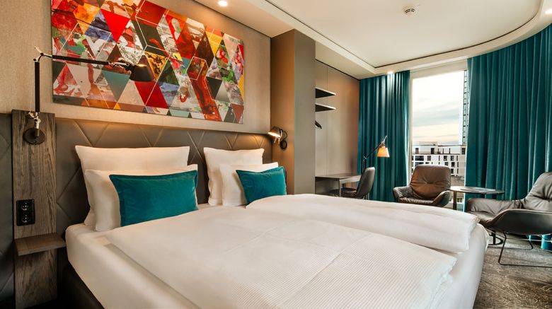 <b>Motel One Frankfurt-Roemer Room</b>. Images powered by <a href="https://www.leonardoworldwide.com/" title="Leonardo Worldwide" target="_blank">Leonardo</a>.