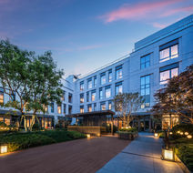Holiday Inn Exp Zhongguancun Exterior