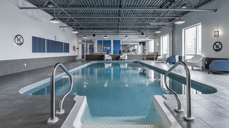 Holiday Inn Express & Suites Pool