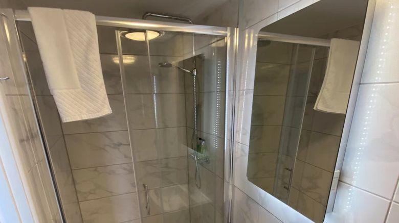 <b>The Fairhaven Hotel Room</b>. Images powered by <a href="https://www.leonardoworldwide.com/" title="Leonardo Worldwide" target="_blank">Leonardo</a>.