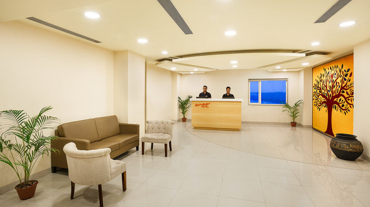 Ginger Vapi Lobby