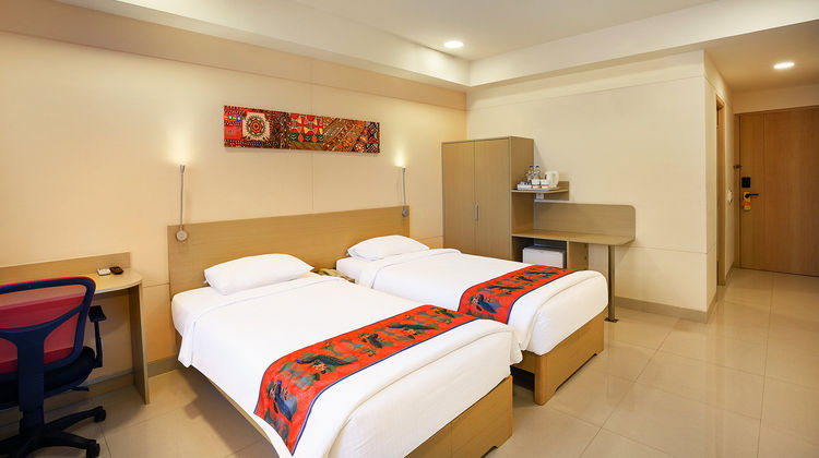Ginger Vapi Room