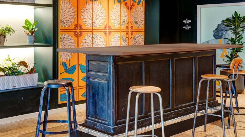<b>B&B HOTEL Paris Mairie de Saint-Ouen Lobby</b>. Images powered by <a href="https://www.leonardoworldwide.com/" title="Leonardo Worldwide" target="_blank">Leonardo</a>.