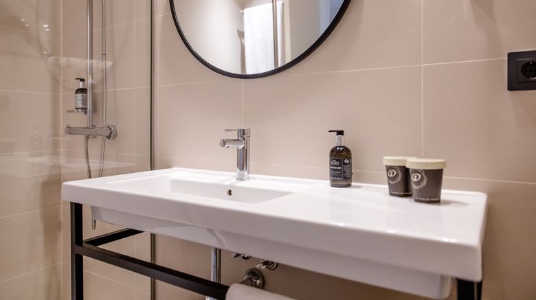 <b>Motel One Madrid Plaza de Espana Room</b>. Images powered by <a href="https://www.leonardoworldwide.com/" title="Leonardo Worldwide" target="_blank">Leonardo</a>.