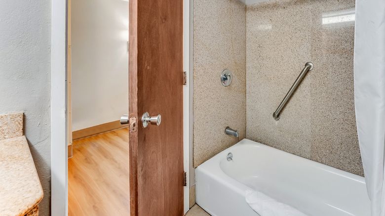 <b>Red Carpet Inn & Suites Northeast Room</b>. Images powered by <a href="https://www.leonardoworldwide.com/" title="Leonardo Worldwide" target="_blank">Leonardo</a>.