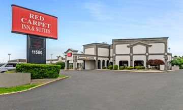 Red Carpet Inn & Suites Northeast