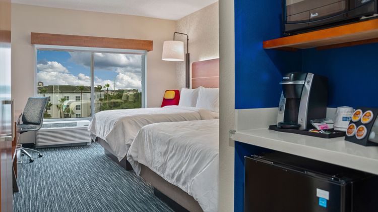 Holiday Inn Express & Suites LBV Area Room