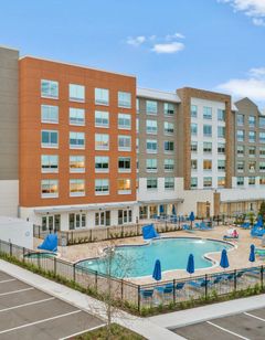 Holiday Inn Express & Suites LBV Area