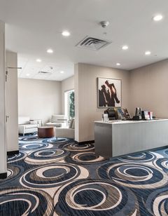 Holiday Inn Express & Suites LBV Area