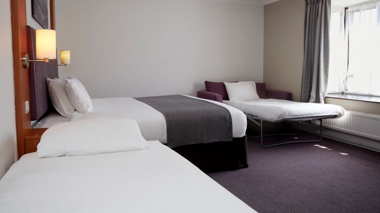 Wheatsheaf Hotel Room