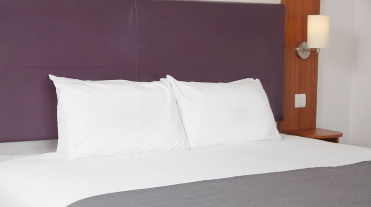 Wheatsheaf Hotel Room