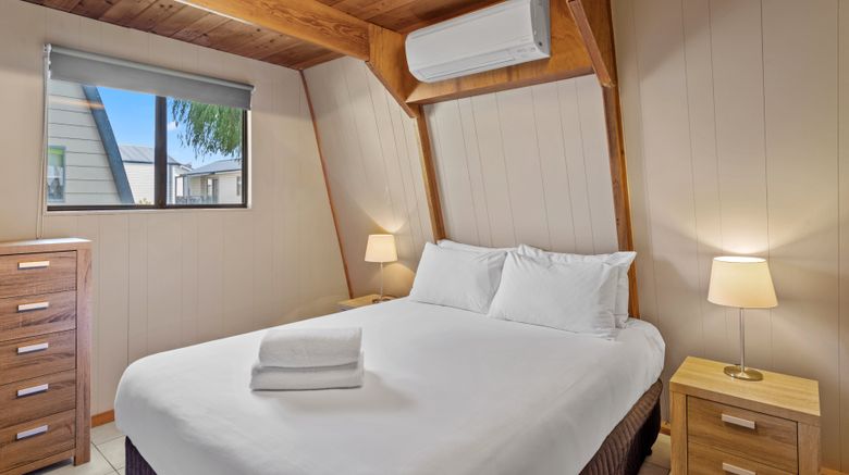 <b>Discovery Parks Bunbury Village Room</b>. Images powered by <a href="https://www.leonardoworldwide.com/" title="Leonardo Worldwide" target="_blank">Leonardo</a>.