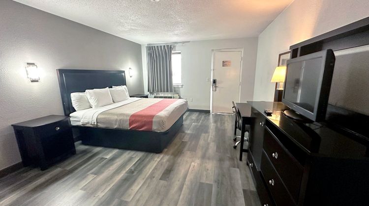 Red Carpet Inn Norwalk, CT Room