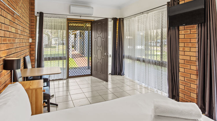 Discovery Parks Bunbury Village Room