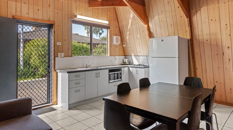 <b>Discovery Parks Bunbury Village Room</b>. Images powered by <a href="https://www.leonardoworldwide.com/" title="Leonardo Worldwide" target="_blank">Leonardo</a>.