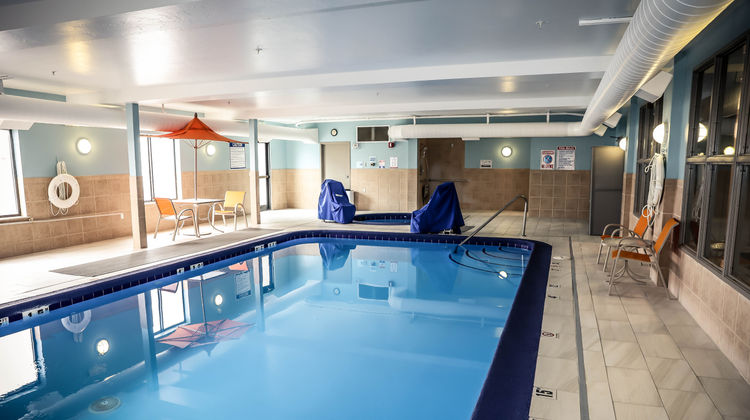 Holiday Inn Express Pool