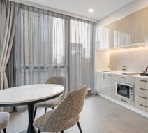 Meriton Suites Melbourne Room