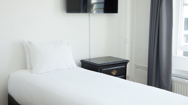 <b>Bear Hotel Room</b>. Images powered by <a href="https://www.leonardoworldwide.com/" title="Leonardo Worldwide" target="_blank">Leonardo</a>.