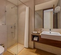 Ginger Greater Noida, Pari Chowk Room