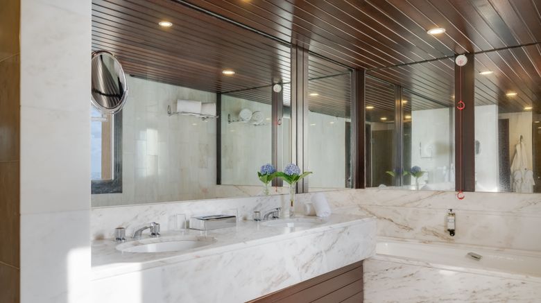 <b>Pestana Bahia Praia Room</b>. Images powered by <a href="https://www.leonardoworldwide.com/" title="Leonardo Worldwide" target="_blank">Leonardo</a>.