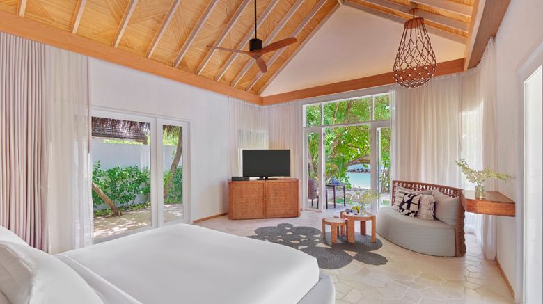 <b>Sirru Fen Fushi Beach</b>. Images powered by <a href="https://www.leonardoworldwide.com/" title="Leonardo Worldwide" target="_blank">Leonardo</a>.