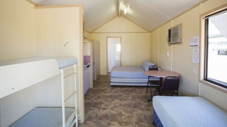 <b>Discovery Parks Cloncurry Room</b>. Images powered by <a href="https://www.leonardoworldwide.com/" title="Leonardo Worldwide" target="_blank">Leonardo</a>.