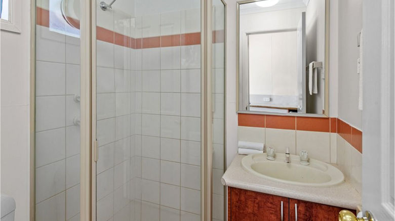 <b>Discovery Parks Coogee Beach Room</b>. Images powered by <a href="https://www.leonardoworldwide.com/" title="Leonardo Worldwide" target="_blank">Leonardo</a>.