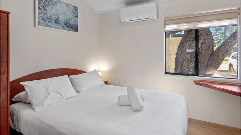 <b>Discovery Parks Coogee Beach Room</b>. Images powered by <a href="https://www.leonardoworldwide.com/" title="Leonardo Worldwide" target="_blank">Leonardo</a>.