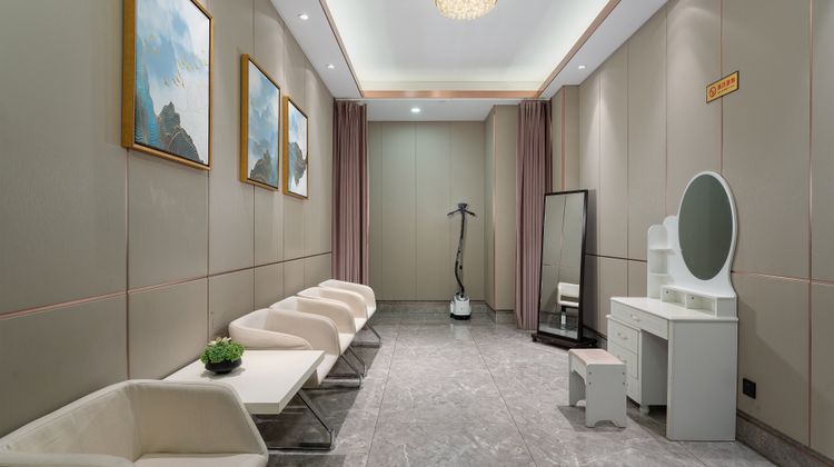 Holiday Inn Express Yinchuan Downtown Lobby