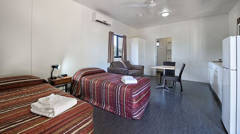 <b>Discovery Parks Darwin Room</b>. Images powered by <a href="https://www.leonardoworldwide.com/" title="Leonardo Worldwide" target="_blank">Leonardo</a>.
