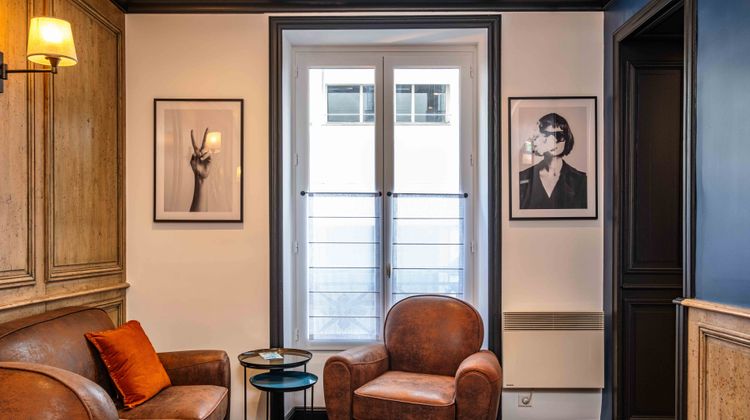 Marena Paris Exterior