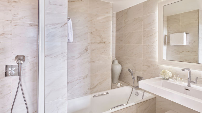 <b>Hotel Hermitage Barriere Suite</b>. Images powered by <a href="https://www.leonardoworldwide.com/" title="Leonardo Worldwide" target="_blank">Leonardo</a>.