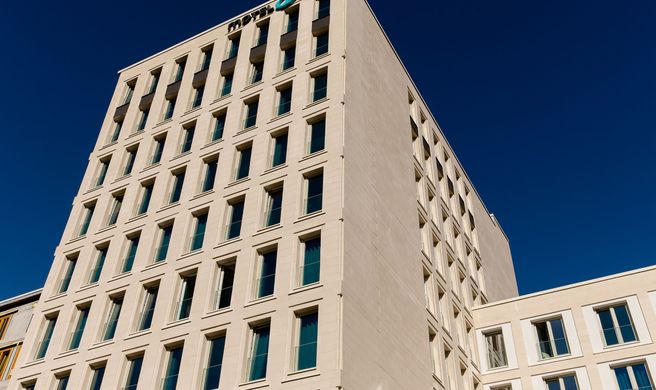 Motel One Freiburg Exterior