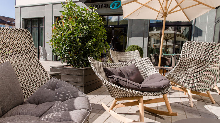 Motel One Freiburg Exterior