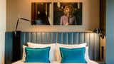 Motel One Glasgow Room
