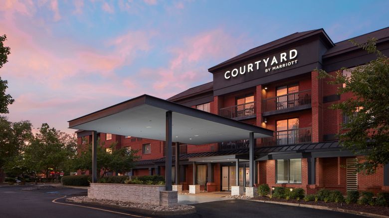 <b>Courtyard Newport News Yorktown Exterior</b>. Images powered by <a href="https://www.leonardoworldwide.com/" title="Leonardo Worldwide" target="_blank">Leonardo</a>.