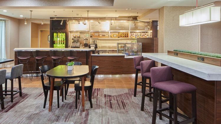 Courtyard Newport News Yorktown Lobby