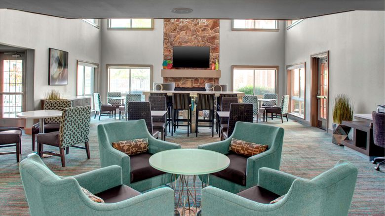 <b>Residence Inn Cleveland Independence Lobby</b>. Images powered by <a href="https://www.leonardoworldwide.com/" title="Leonardo Worldwide" target="_blank">Leonardo</a>.