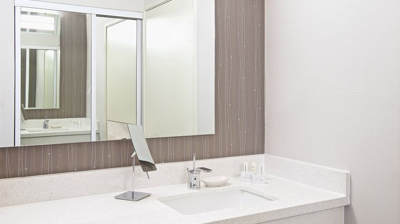 <b>Courtyard Palm Desert Room</b>. Images powered by <a href="https://www.leonardoworldwide.com/" title="Leonardo Worldwide" target="_blank">Leonardo</a>.