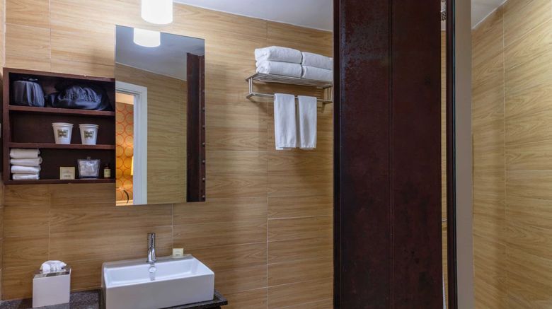<b>Empire Hotel New York Room</b>. Images powered by <a href="https://www.leonardoworldwide.com/" title="Leonardo Worldwide" target="_blank">Leonardo</a>.