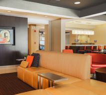 Courtyard Flint Grand Blanc Lobby