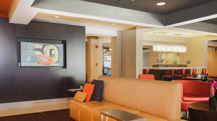 Courtyard Flint Grand Blanc Lobby