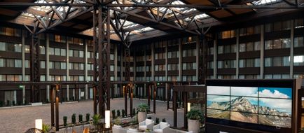 Seattle Airport Marriott Lobby