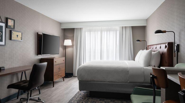 <b>Four Points Sheraton San Francisco Arpt Room</b>. Images powered by <a href="https://www.leonardoworldwide.com/" title="Leonardo Worldwide" target="_blank">Leonardo</a>.