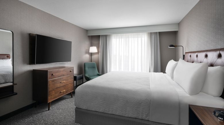 <b>Four Points Sheraton San Francisco Arpt Room</b>. Images powered by <a href="https://www.leonardoworldwide.com/" title="Leonardo Worldwide" target="_blank">Leonardo</a>.