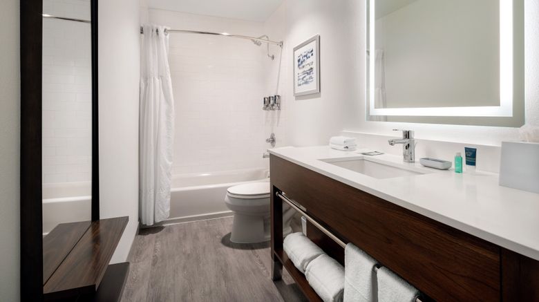 <b>Four Points Sheraton San Francisco Arpt Room</b>. Images powered by <a href="https://www.leonardoworldwide.com/" title="Leonardo Worldwide" target="_blank">Leonardo</a>.